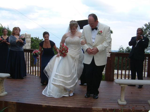 2003/10(Oct)/03(Urbik-Wedding)/640x480_2003-10-05 18-19-43.JPG